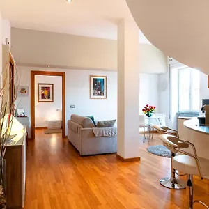 Luxury Flat In Town - Center Lucca