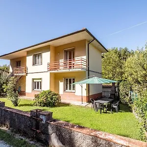 Apartment Poggio Del Sole, Lucca