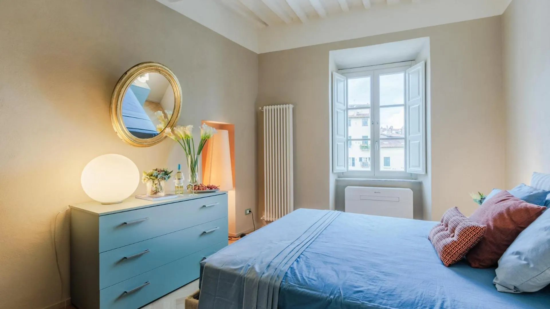 Casa Pino 2 Bedrooms 2 Bathrooms Contemporary Apar Lucca 0*,  Italy