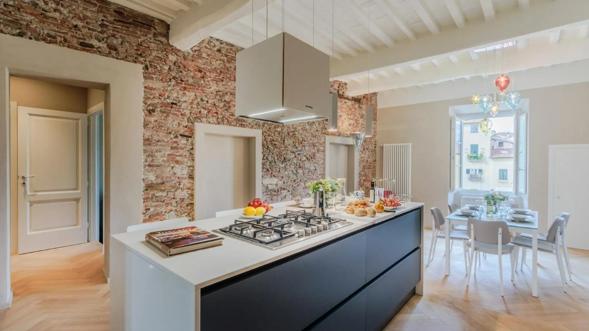 Casa Pino 2 Bedrooms 2 Bathrooms Contemporary Apar Lucca Apartment